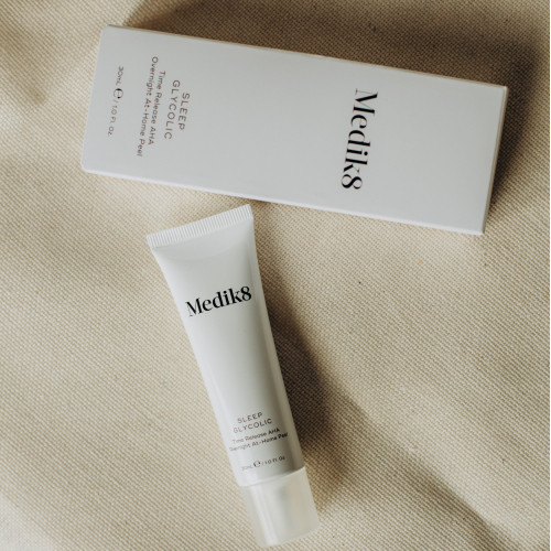 Medik8 Sleep Glycolic 30ml Нічна сироватка з АНА для пілінгу в домашніх умовах