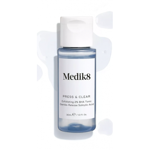 Medik8 Travel Size Press & Clear 30 ml Відлущувальний ВНА-тонік з 2% інкапсульованою саліциловою кислотою